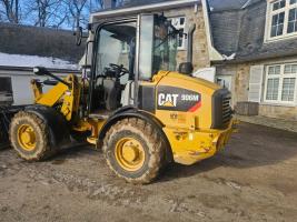 Cat 906 M - 40 Km/H 